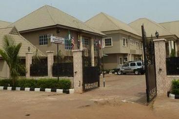 بنسيون Definite Destiny Standard