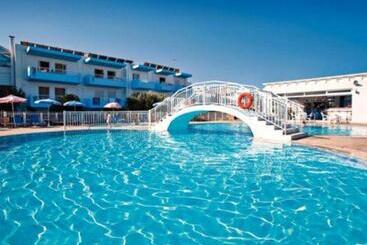 Kalloudis Hotel Apartments