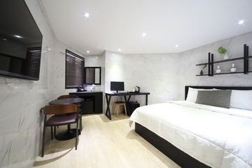 Motel Busan Yeonsandong 17th