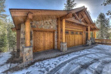 茅舍 Painted Rock Escape