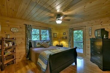 کلبه Treasure In The Trees Mtn Views Near Blue Ridge