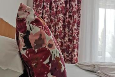 Majatalo Apartmani Zvirac