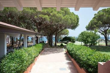 Club Hotel Marina Seada Beach