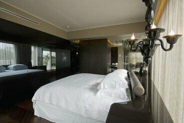 בית מלון כפרי L H