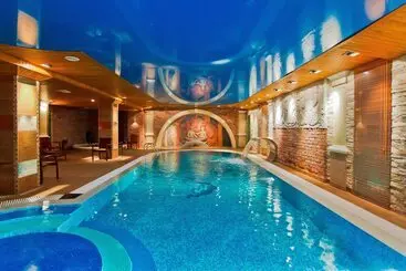 Old Estate Hotel & Spa