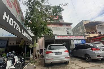 Szálló Lamnyong Syariah By Oyo Rooms