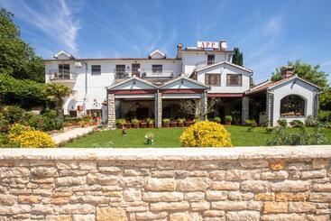 بنسيون Guest House Milotic