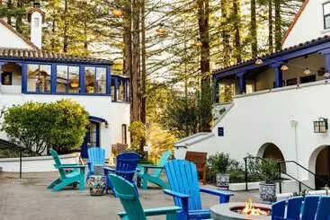 Hostelli The Stavrand Russian River Valley