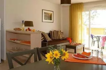 Otel Résidence du Golf d'Armagnac