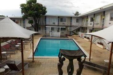 מוטל Selina Gold Dust