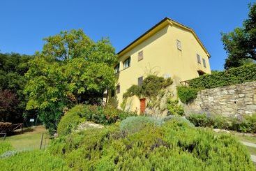 Peaceful Cottage In San Donato In Collina With Swimming Pool