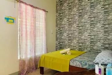 Majatalo Pisces Tourist Inn   Port Barton