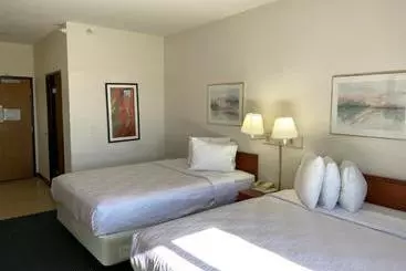 ホテル Carlyle Inn & Suites