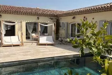 Bed & Breakfast La Bastide Du Rocher Boutique Hôtel & Spa