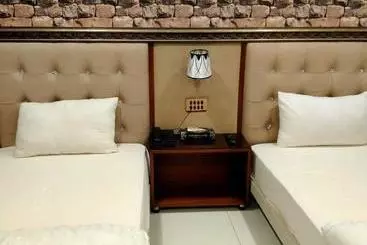 Golden Sand Hotel Rahim Yar Khan