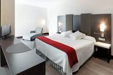 酒店 NH Campo De Gibraltar