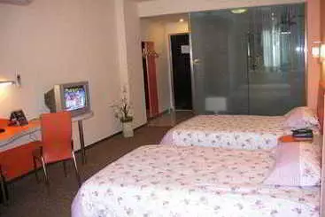 Motel 268 Shenzhen Huaqiang Hotel