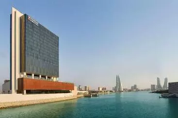 هتل Hilton Garden Inn Bahrain Bay