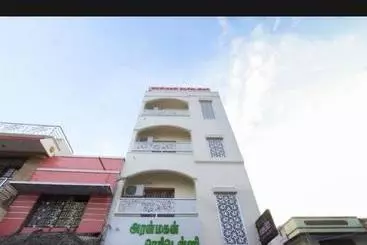 ホテル Aranmagan Residency