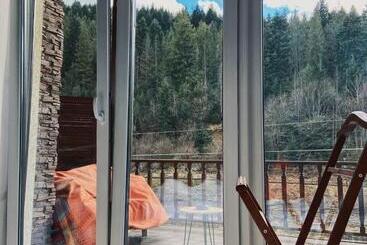 هتل клуб яремчанський