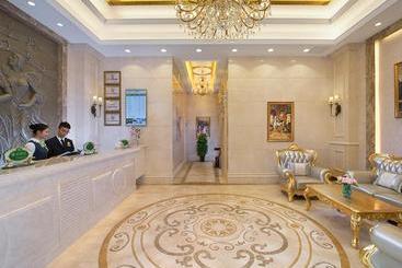 Vienna Hotel Xixiang Gushu