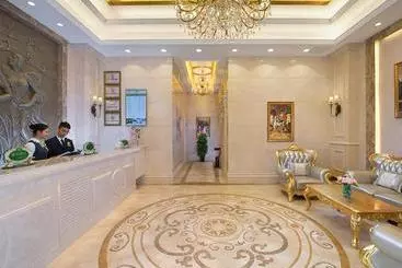 Vienna Hotel Xixiang Gushu