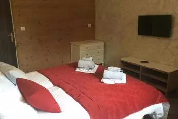 Majatalo Domaine La Fontaine Du Mont