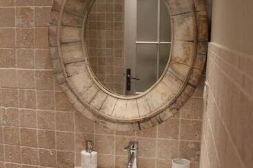 פנסיון Vintage Vert