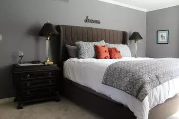 Tailwinds B&b