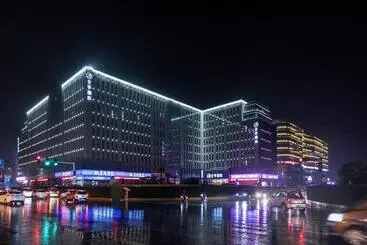 Atour Hotel Zhengzhou Xinzheng International Airport