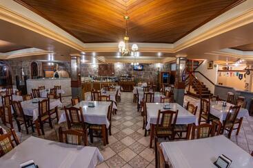 Hotel Via Genova Parque