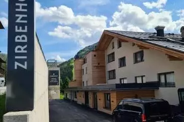 ホテル Zirbenhof