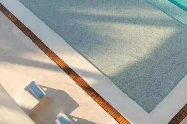 ホテル D Maris Bay