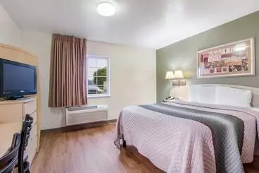 בית מלון כפרי Hometowne Studios & Suites By Red Roof Bentonville