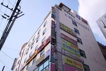 مُتل Changwon Sangnamdong Jj