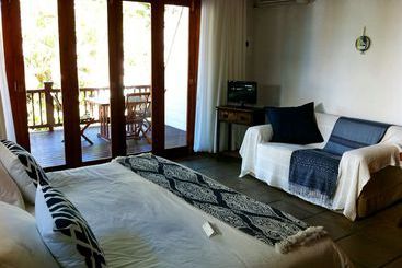 Hotel Crawfords Beach Lodge