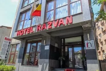 Hotel Razvan