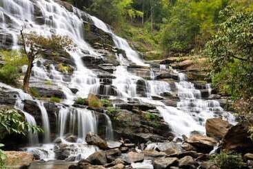 בית מלון כפרי Touch Star Resort Doi Inthanon