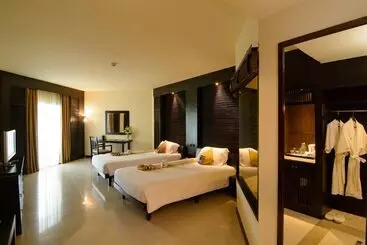 Hotel The Nouveau Chumphon Beach Resort And Golf