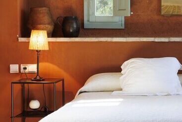 Отель Moli Canyisset