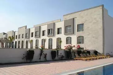 فندق Cambay Resort Jamdoli