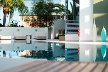 Flisvos Royal Hotel & Suites