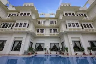 Отель Swaroop Vilas Lake Facing Boutique