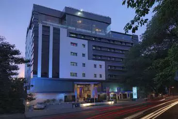 酒店 The Solitaire