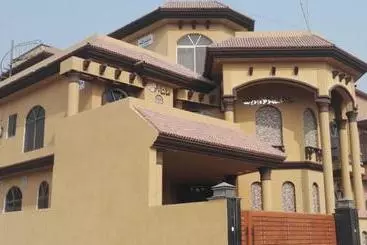 Aamiaismajoitus (B&B) State Residency