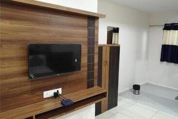 هتل Shiv Inn Vadodara