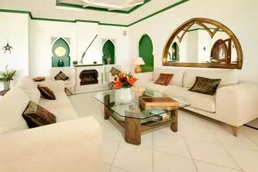 Hotelli Villa Esmeralda