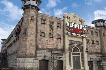 کلبه Smoky Retreat