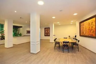 Centrum Hotel   City Center