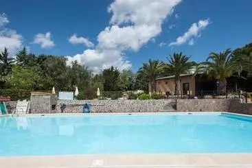 אתר נופש Happy Village & Camping